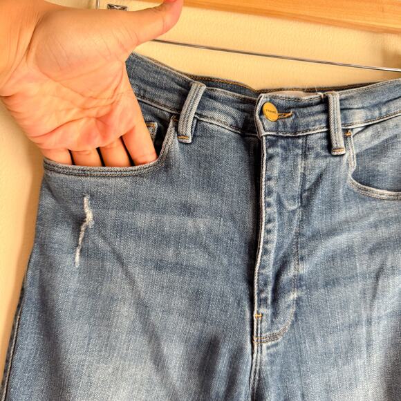 Frame Medium Wash Distressed Le Sylvie Slender Straight Jeans - Size 27 - Picture 3 of 9